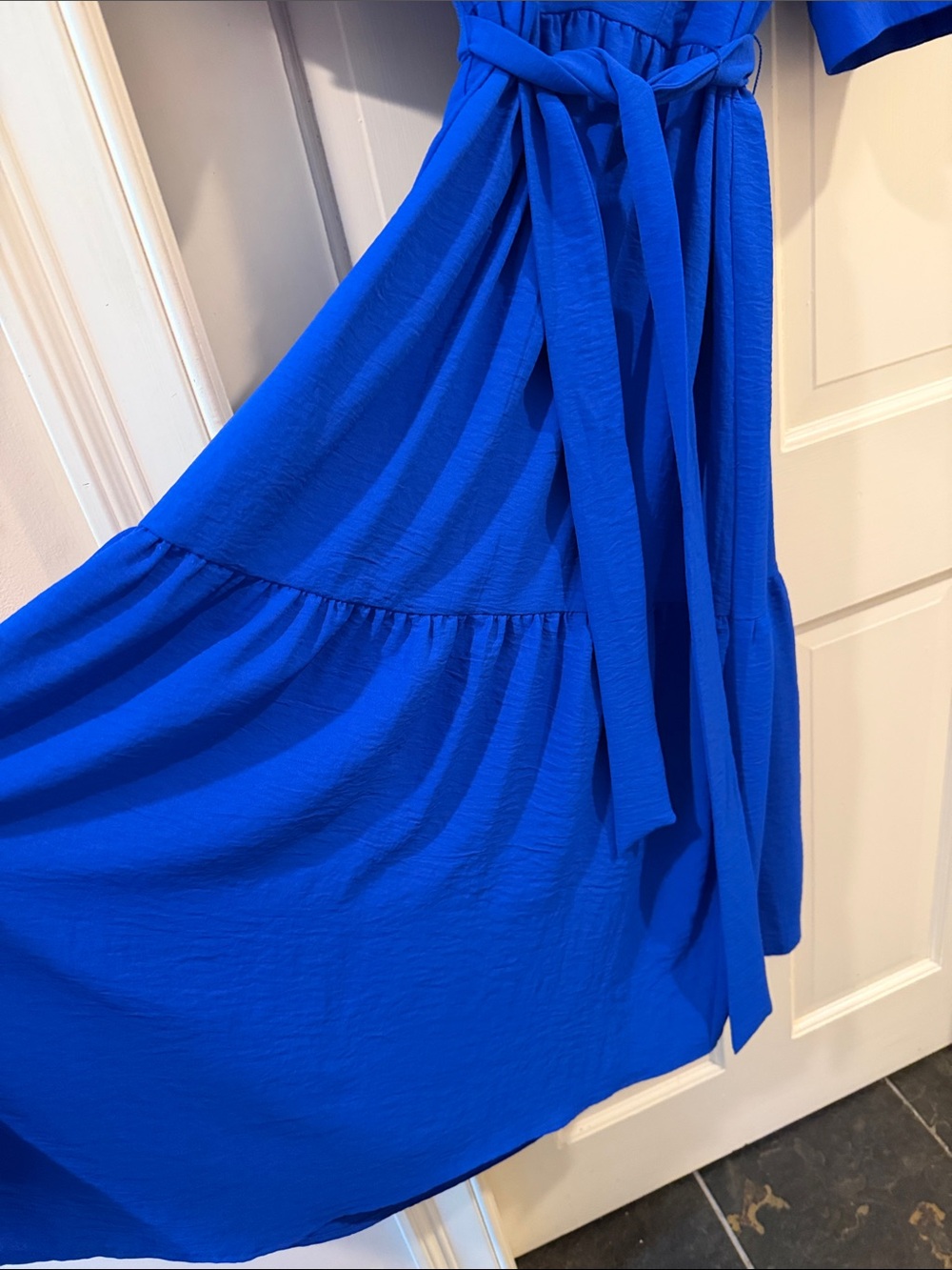 DKNY Royal Blue V-Neck Tiered Midi Dress, size Large - Picture 7 of 8